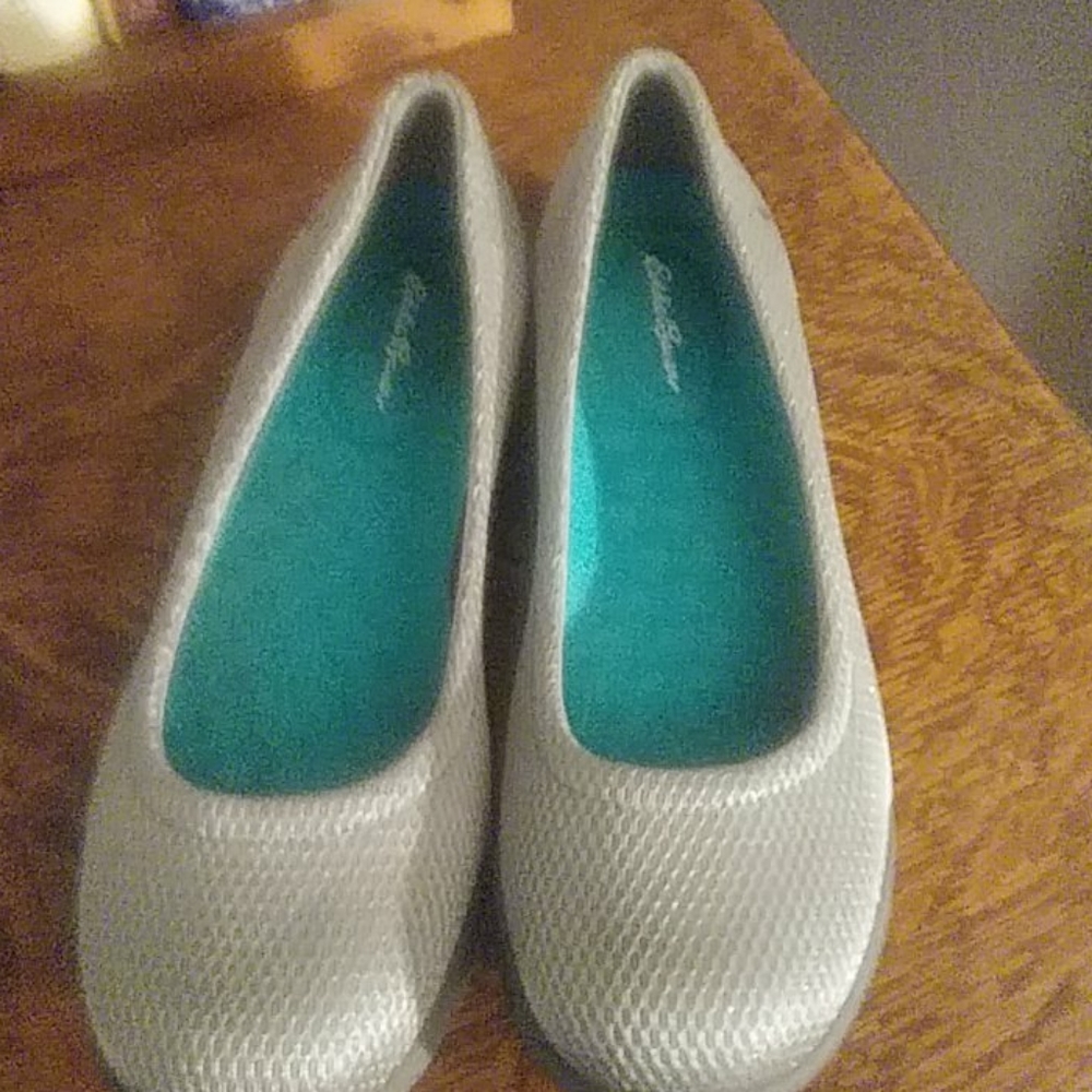 Womens shoes